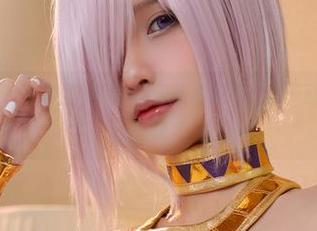 Azami夏天：失去圣光后，写真也能逆袭，夏天就该带着点迷蒙