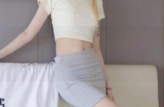 BoBoSocks袜啵啵 - 小淳的白丝小腿袜，图片内容让人想问：“为什么？”