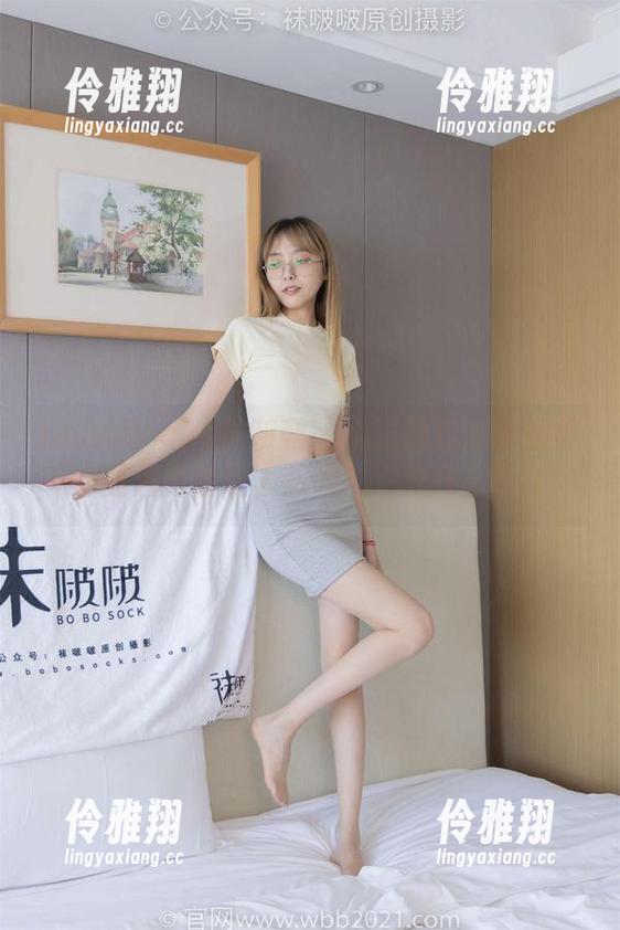 BoBoSocks袜啵啵-小淳 BoBoSocks袜啵啵 - 小淳的白丝小腿袜,图片内容让人想问:“为什么?”