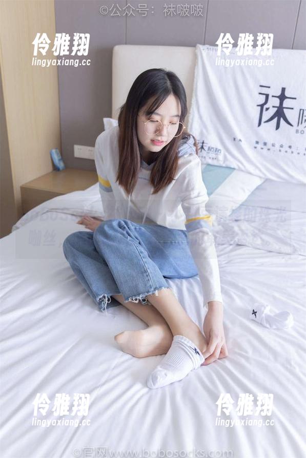 BoBoSocks袜啵啵-小甜豆 BoBoSocks袜啵啵 - 小甜豆演绎的珠光咖丝,全套图片就炸了我的审美雷达。