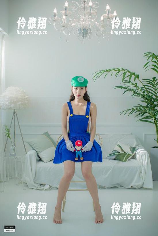 看G.su(全智秀)的LEEHEEEXPRESS，心里默默决定要把她的写真作为壁纸了！