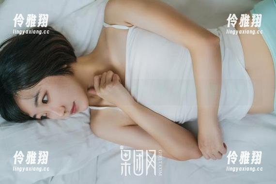 GIRLT果团网 - 网袜和尹意纯的人设，原图资源里的小秘密