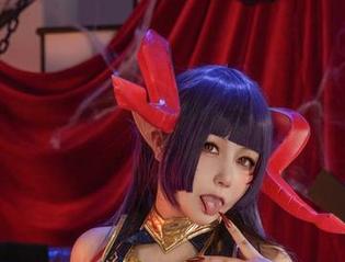 最新！KANEKO_咔喵在杀生院的幽灵式自拍，图片戳中好奇心！