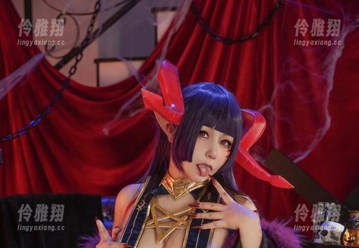 最新！KANEKO_咔喵在杀生院的幽灵式自拍，图片戳中好奇心！