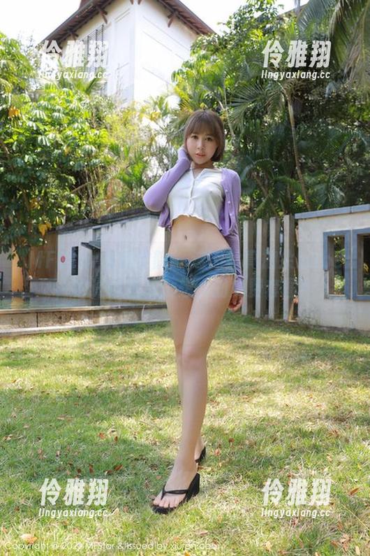 MFStar模范学院-加朵babe MFStar模范学院 - 这肉丝真加朵babe,也许你根本没想到的免费套图!