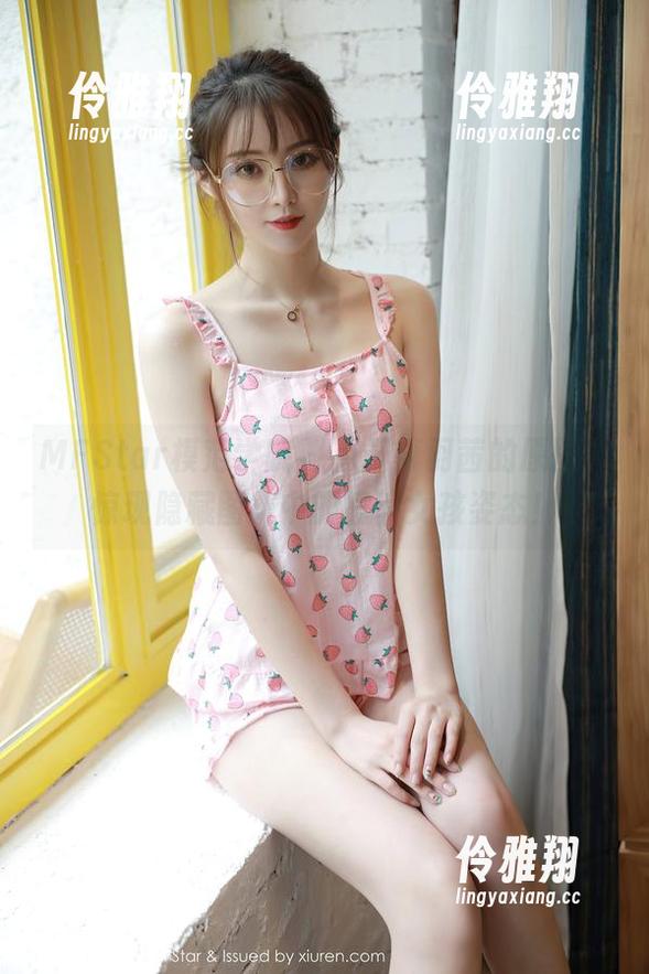 MFStar模范学院 - 点开慕羽茜的原图，惊现隐藏图集中的偏偏女孩姿态！