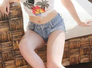 MyGirl美媛馆 - 本来以为是简单的白色，结果王馨瑶yanni的合集更新亮出了不少新花样