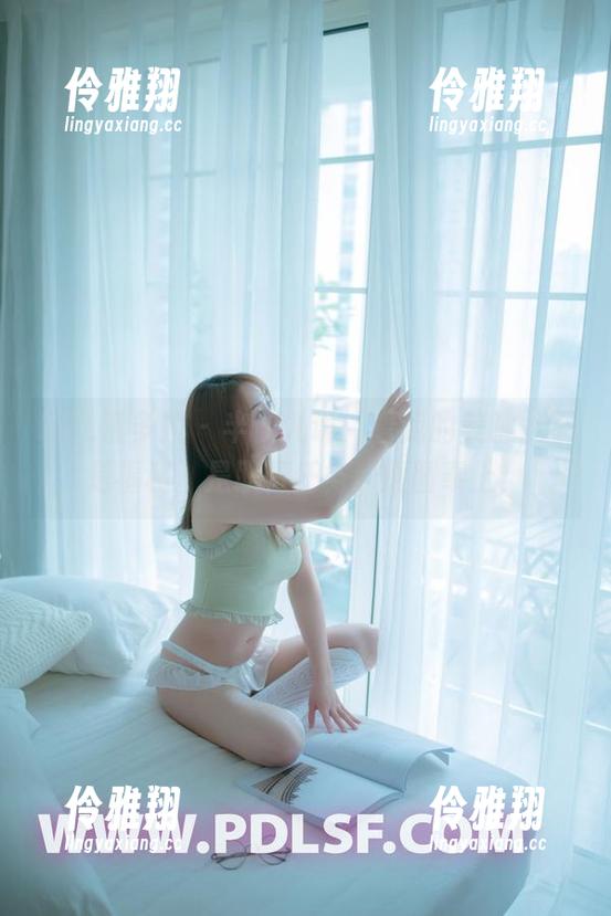 PDL潘多拉 - 半仙儿说：看我的美腿，不是福利，是职责任务！原图奉上！