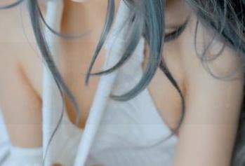 Quan冉有点饿与无圣光的邂逅，看见了想吃的“葬送”版芙莉莲！