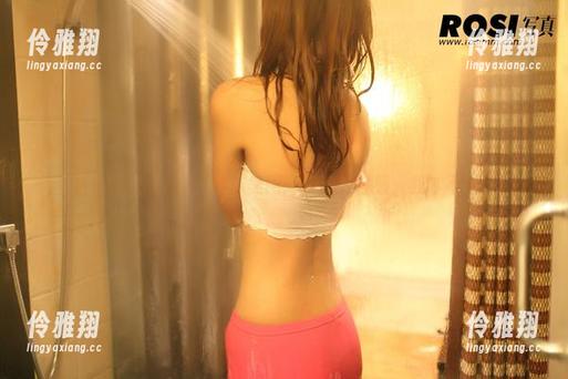 从未想过的ROSI丝袜美图：你说的性感，我才不信！