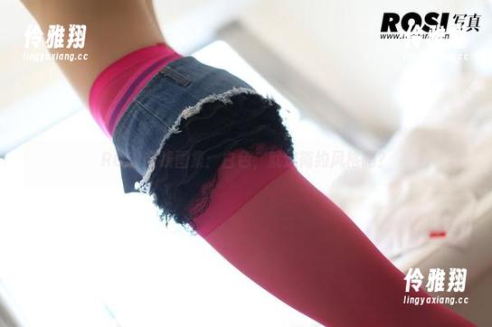 ROSI写真 ROSI在线图集:白色,就这简约风格吗?