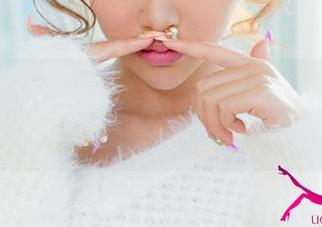 UGirls尤果网 - 王瑞儿私密图包：我不是秘书，我是专属模特儿！