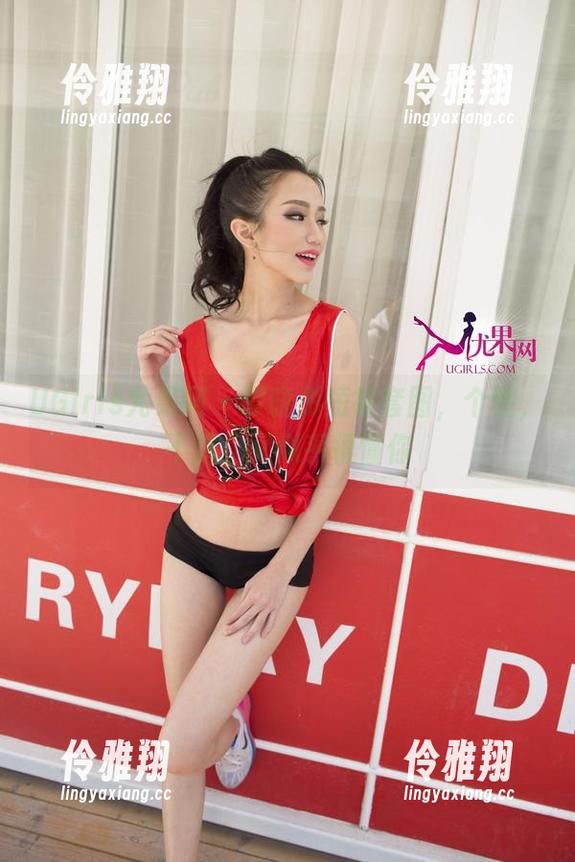 UGirls尤果网 - 谭晓彤短裤套图，个性，不羁，又似乎很懂你