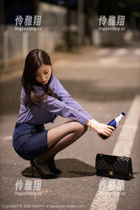 XIAOYU语画界 - 徐莉芝的‘死库水’图包，打开后可能会被迷到水里去！