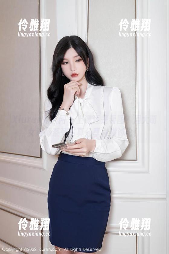 Xiuren秀人网 - 上课还是看图？周大萌女教师系列写真分享引发讨论！