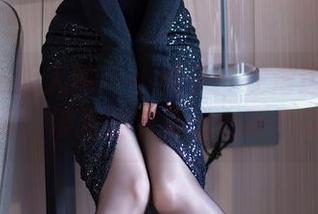 Xiuren秀人网 - 小纯子：在海边的青春全集，波浪的节奏我也跟不了～