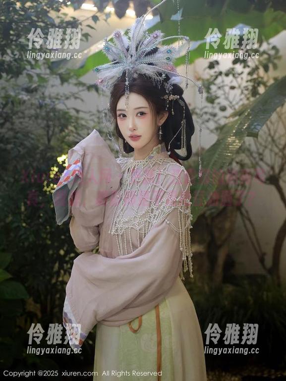 Xiuren秀人网 - 更新！江露露的油亮写真，我想，摄影师是不是把豆油洒了？