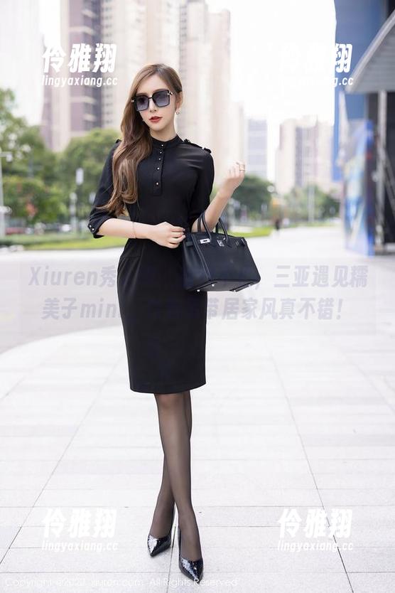 Xiuren秀人网-糯美子mini Xiuren秀人网 - 福利不止,三亚遇见糯美子mini,白色吊带居家风真不错!