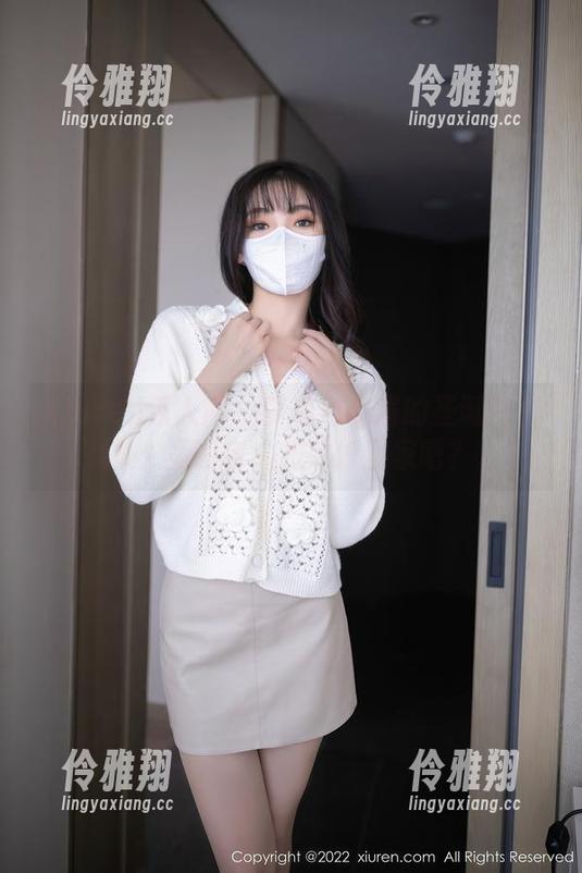 Xiuren秀人网-萝莉悠悠酱 Xiuren秀人网 - 萝莉悠悠酱的圣诞写真集:圣诞老人根本没回家吧?