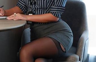 Xiuren秀人网 - 更新啦！陈茜妮zoe裸足写真，谁说地面不能是舞台？