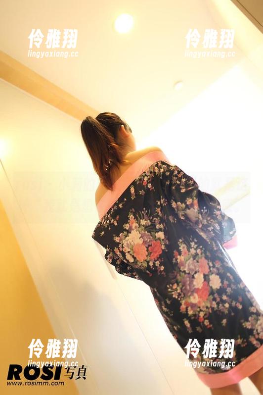 rosi - 小莉的旅拍写真合集，要的就是这种“我就是想在外面过日子”的洒脱感。