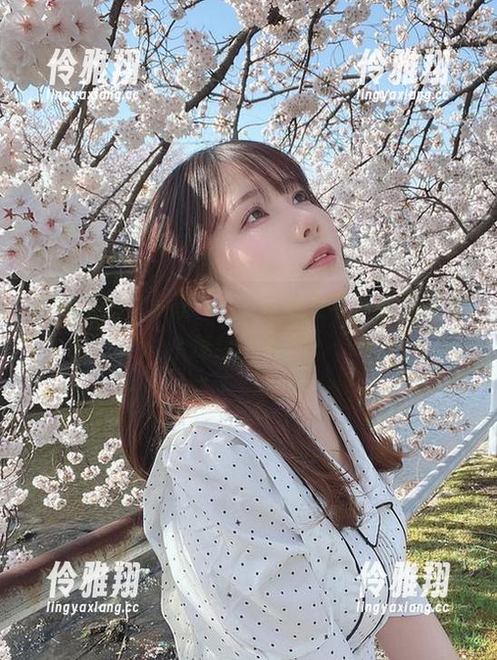 照片里的けん研：Fantia五年，谁说只是个掉线的写真？