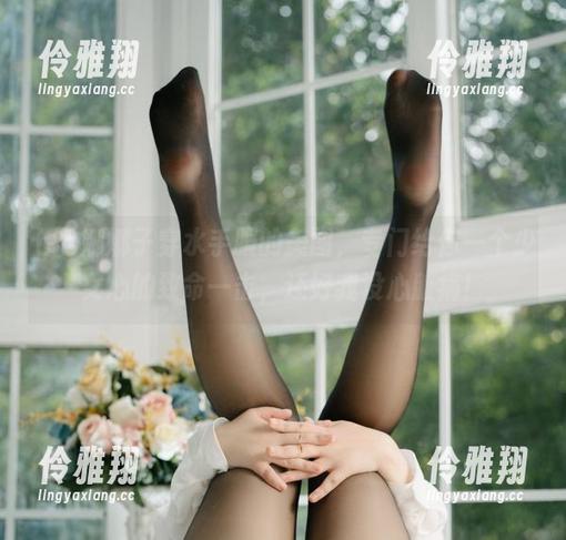 七七娜娜子 七七娜娜子穿水手服的美图,专门给你一个少女心的致命一击,还好我没心脏病!