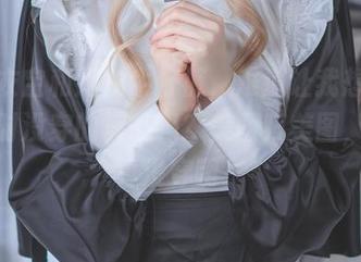 乖乖衣宝和她的牛仔裤，难道让我想起了上课时没穿的裤子吗？美图归美图，我是真没穿啊！