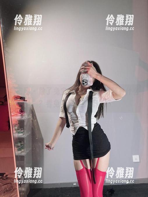 微密圈 - 除了兔宝妮to，淋浴间还有什么？看免费套图就晓得了