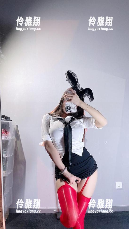 兔宝妮to 微密圈 - 兔宝妮to带来皮衣新套图,更新让人眼前一亮,一秒忘记我的工作烦恼!