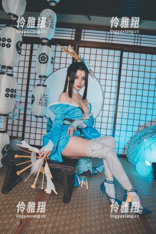 校服？不愧是凉凉子rioko，高清美图里的小清新代表！