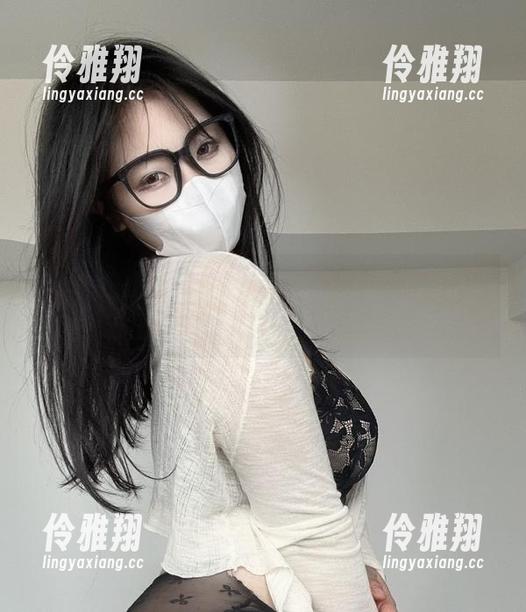 微密圈 - 可爱的肉巴的办公室图集，认真工作还是偷偷放松，共享这片小天地！