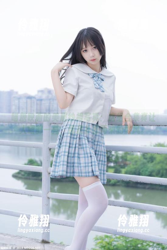 喵糖映画 喵糖映画的美眉纱裙写真:这组合集真让人眼前一亮,像是扑面而来的微风。