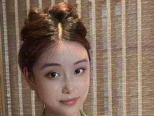 微密圈 - 奶雯的黑色比基尼精选，意外地让我想起了冰淇淋的味道，哈！