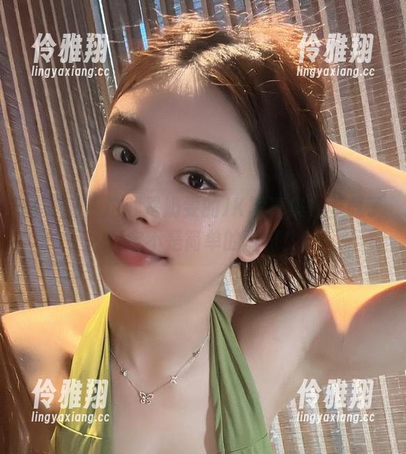 微密圈 - 这就是奶雯的JK写真集，下载了一定不是简单的浏览！