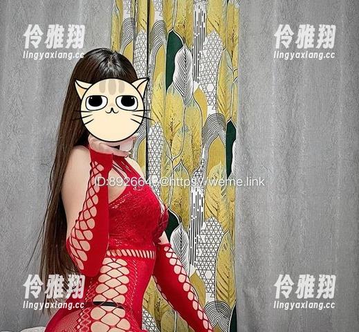 婉柔yyyy 微密圈 - 在这组精选写真里,婉柔yyyy竟然把游泳变得优雅得不像话,池水都娇羞了。