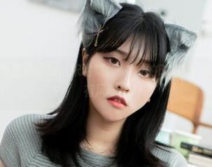 当家猫成为蓝色蛋糕：宋哈娜(송하나)的BLUECAKE写真别有风味！