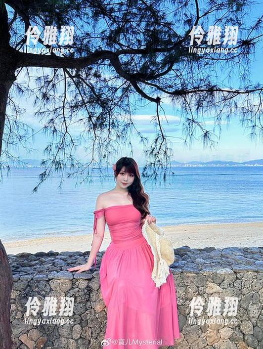 宝儿mysterial的少女图包——就当是花样年华里的沙雕纪念册