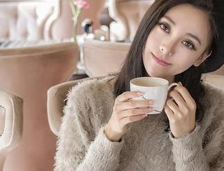 推女神 - 初见肉丝，赵伊彤的高清图集，你有没有被撩到？