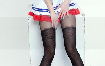 推女郎 - 镂空私拍新体验，王依萌的原图好像在诉说什么…