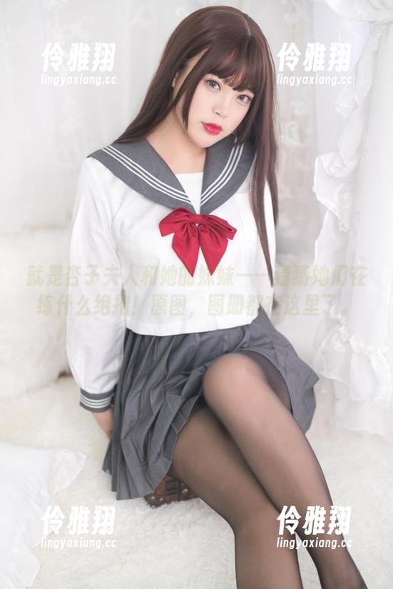 就是杏子夫人和她的妹妹——猜猜她们在练什么绝招！原图，图册都在这里了。