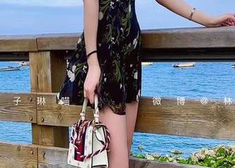 微密圈 - 从未见过的林子喵Lynne，高清办公室照满足你的好奇心！