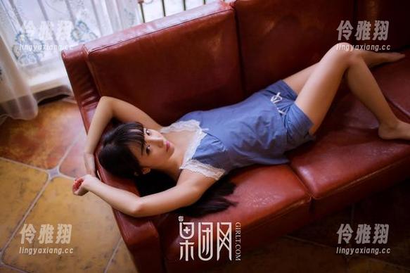 果团网 - 黑丝图包，你我之间不再言语，王语纯懂的。