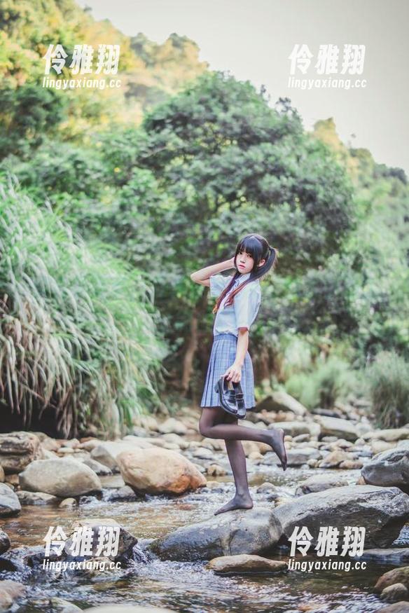 假装是海军，没事就发桜桃喵的水手服定制图。