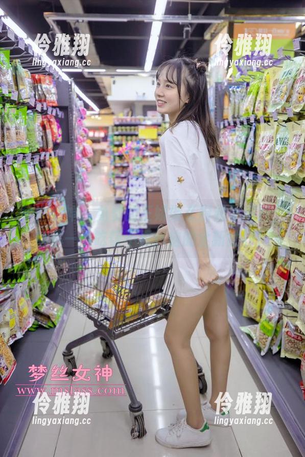 梦丝女神 - 免费的王娇娇《厨娘》照片，给你一个吃饭不再烦恼的全新世界！