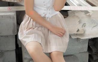 梦丝女神 - 玥玥办公室：超乎你想象的写真实况，快来下载！