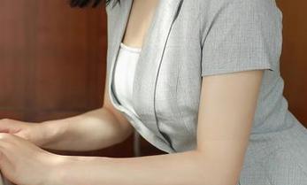 模范学院 - 久久Aimeea的黑色，原图里到底藏了多少东西？图包进来瞧瞧！
