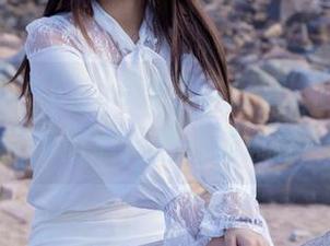 物恋传媒 - Elise穿着牛仔裤，图包扔给你们点无圣光的剧情