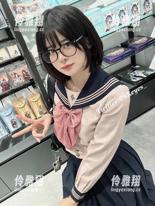 看眼酱大魔王w的夏日原图，试试别被她的“清凉吓到”