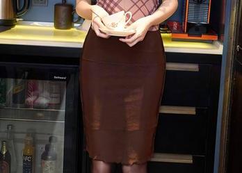 秀人网 - laura阿姣泳池“福利大派送”，你一定想不到图包里有啥！